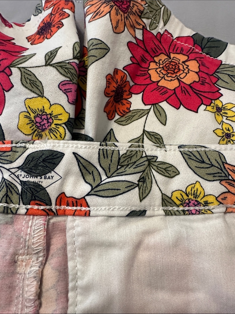 Never worn. Floral High-Rise Women's Shorts in White with Pink & Orange Blooms - Picture 2 of 2